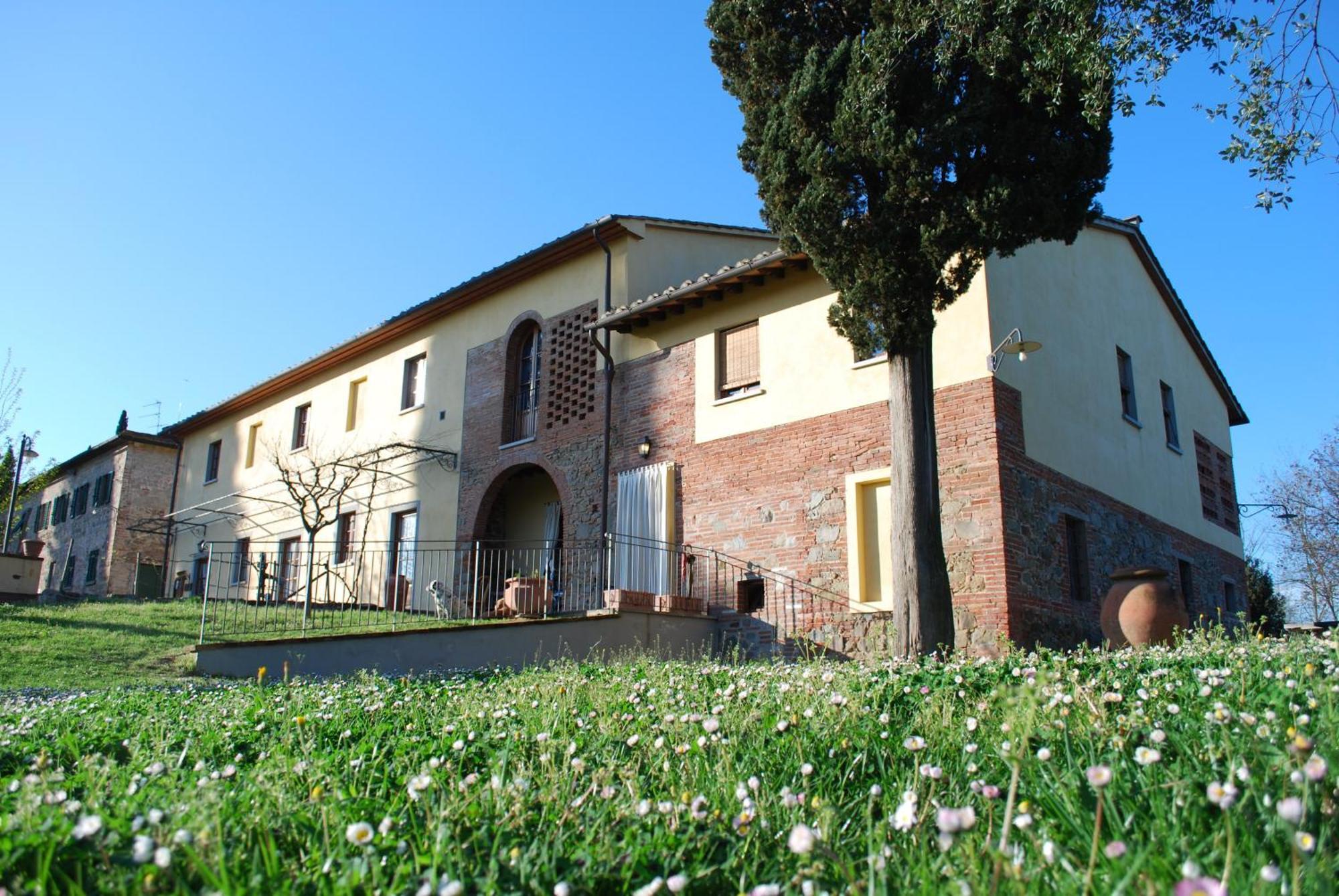 Agriturismo Fattoria Rozzalupi チェッレート・グイーディ エクステリア 写真