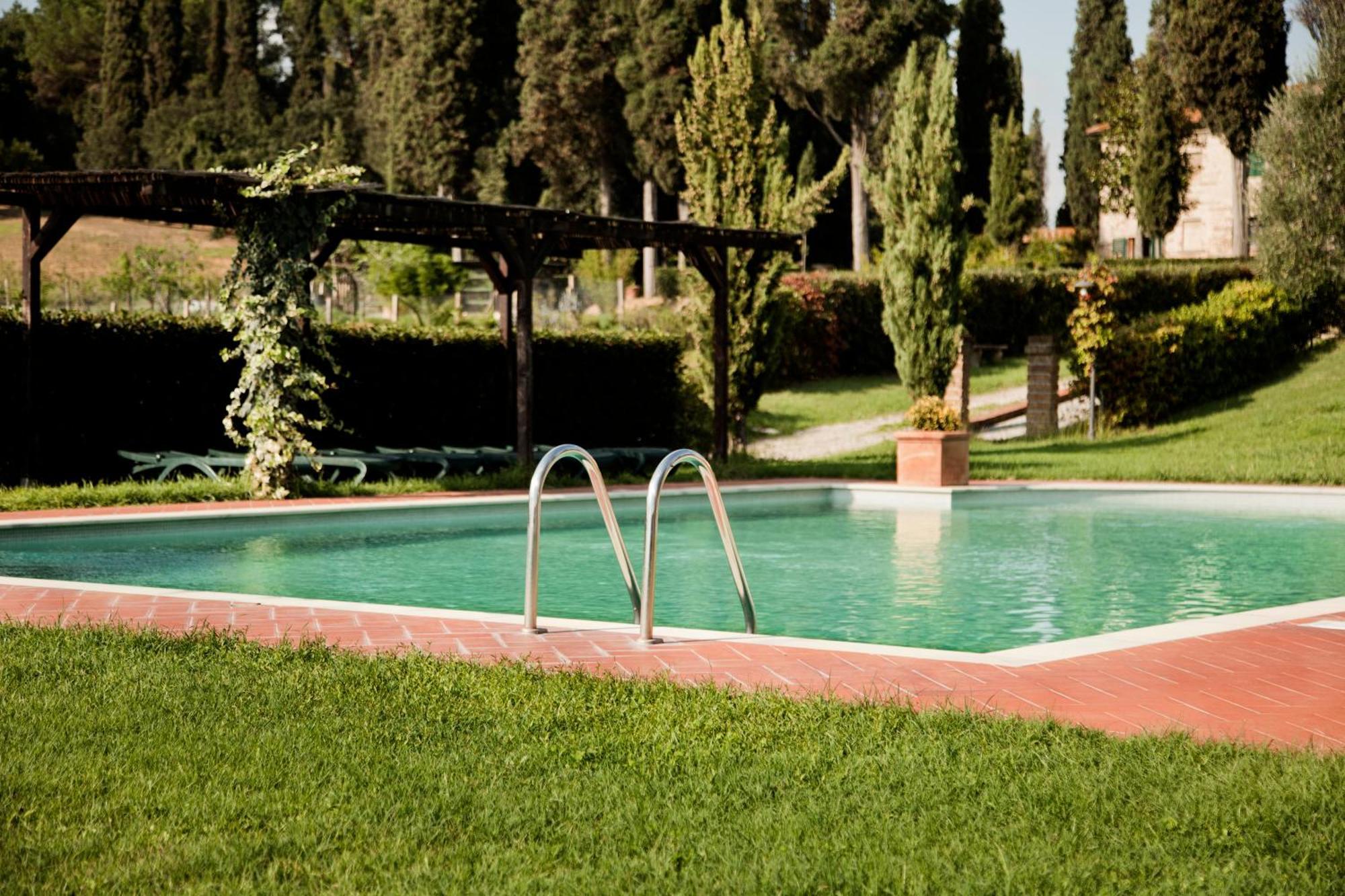Agriturismo Fattoria Rozzalupi チェッレート・グイーディ エクステリア 写真