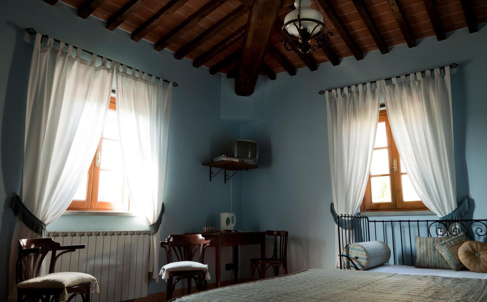 Agriturismo Fattoria Rozzalupi チェッレート・グイーディ エクステリア 写真