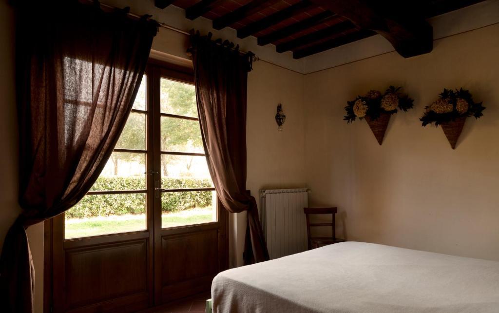 Agriturismo Fattoria Rozzalupi チェッレート・グイーディ 部屋 写真