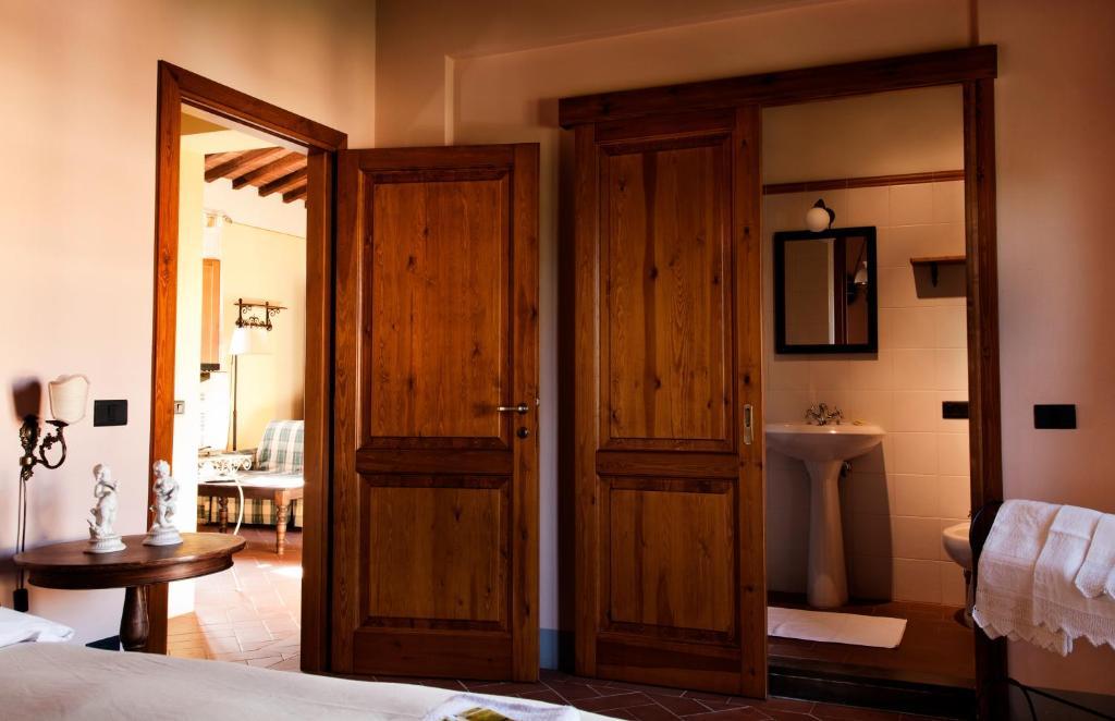 Agriturismo Fattoria Rozzalupi チェッレート・グイーディ 部屋 写真
