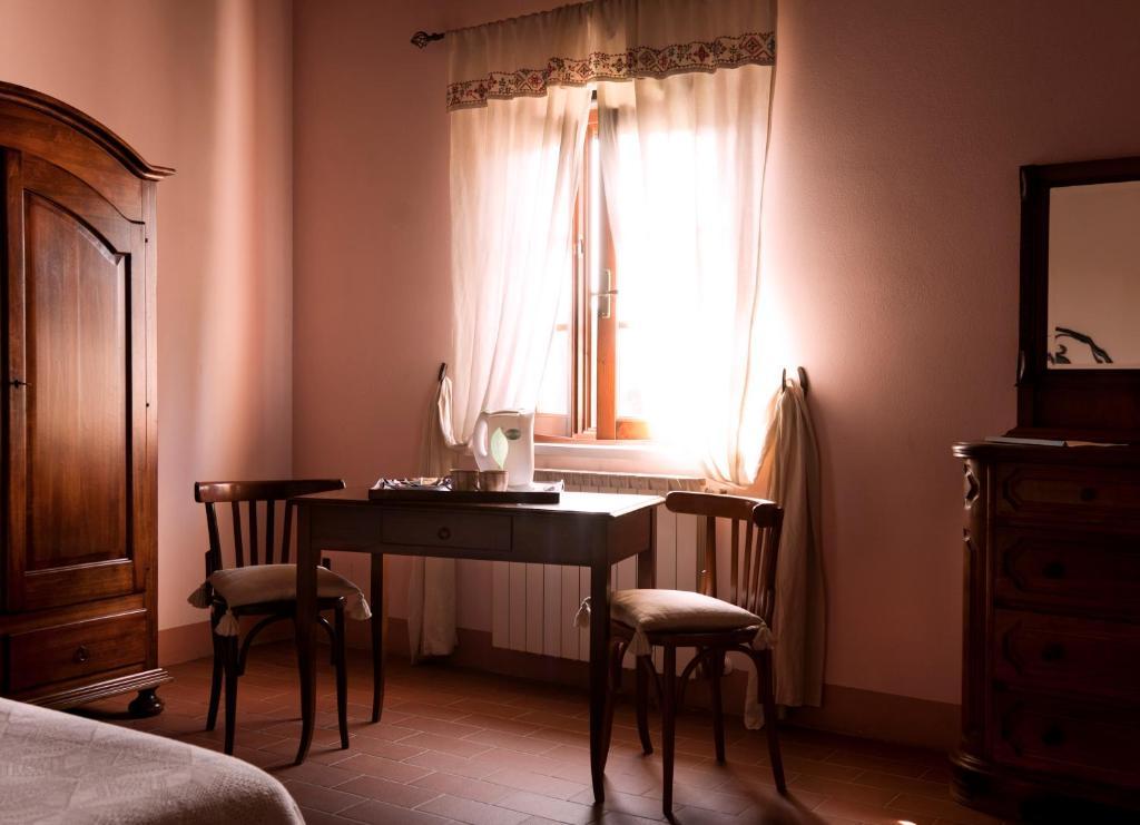 Agriturismo Fattoria Rozzalupi チェッレート・グイーディ 部屋 写真
