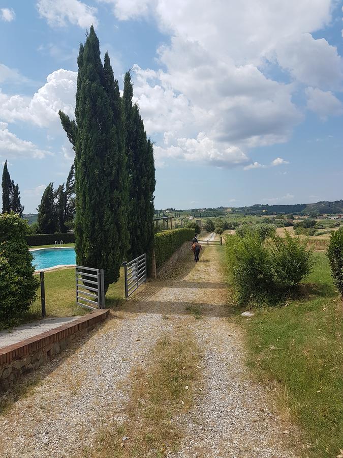 Agriturismo Fattoria Rozzalupi チェッレート・グイーディ エクステリア 写真